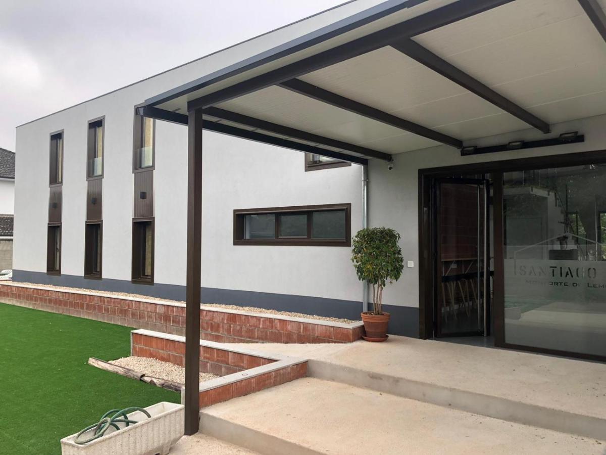 Albergue Santiago 15 Monforte Монфорте-де-Лемос Экстерьер фото