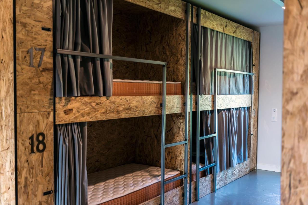 Albergue Santiago 15 Monforte Монфорте-де-Лемос Экстерьер фото