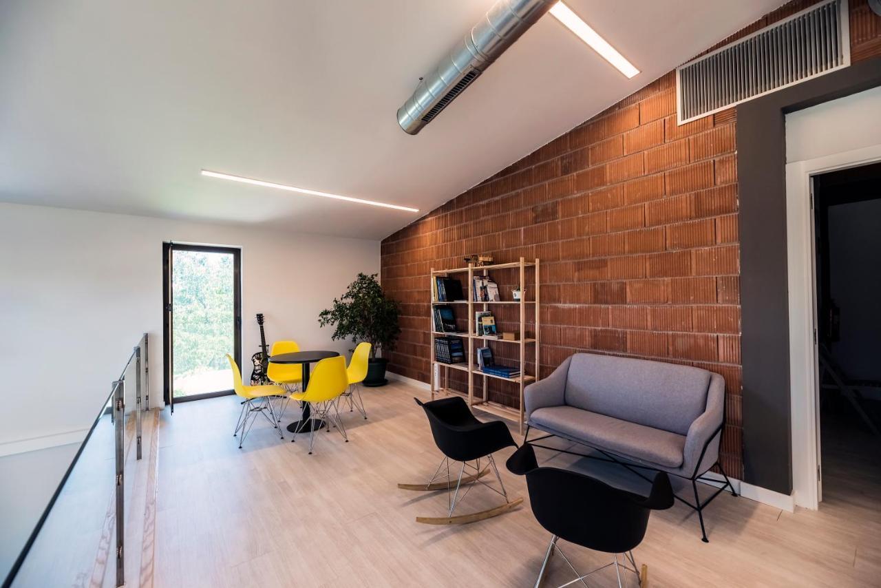 Albergue Santiago 15 Monforte Монфорте-де-Лемос Экстерьер фото