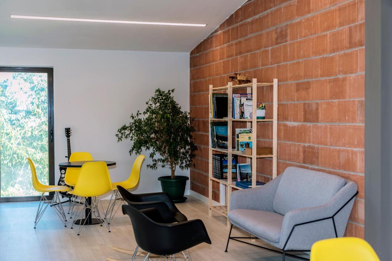 Albergue Santiago 15 Monforte Монфорте-де-Лемос Экстерьер фото