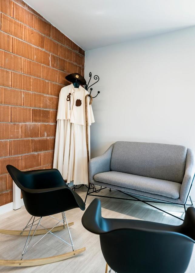 Albergue Santiago 15 Monforte Монфорте-де-Лемос Экстерьер фото